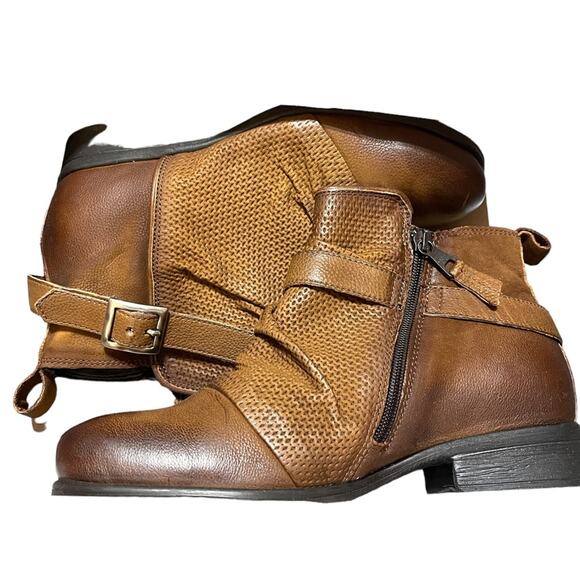 Miz Mooz Wide Width Leather Ankle Boots with Buckle Suzy Hazelnut EU 37 NIB - Picture 5 of 13